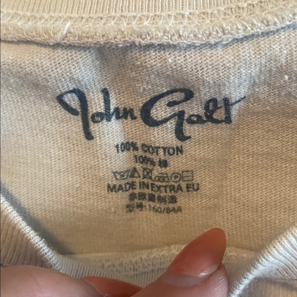 Brandy Melville Cream Cotton Tee - Picture 2 of 2